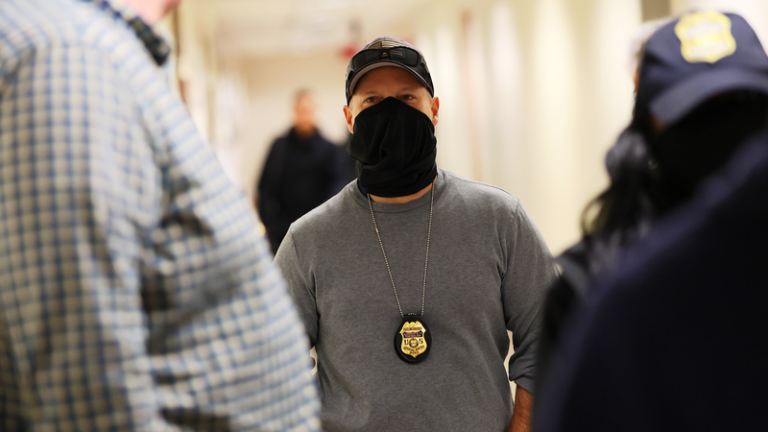 米コロラドの移民収容施設で体調不良が拡大、保健当局が調査へ