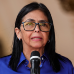 トランプ氏「長い電話」ベネズエラ暫定大統領と関係改善示唆、米大使館再開も焦点