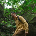 中国本土・海南の五指山で熱帯雨林アドベンチャー　体験型エコ旅が注目 video poster