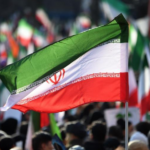 中国がイラン情勢で対話重視を強調　王毅外相の電話会談が示す立ち位置