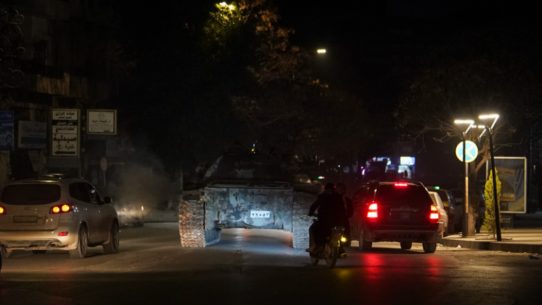 シリア軍、アレッポ2地区を閉鎖軍事区域に　SDF衝突で外出禁止令