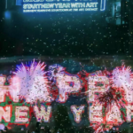 北京・798芸術区で2026年カウントダウン、約13万人がアートと技術の夜 video poster