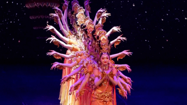 アルジェでCMG春節ガラ2026のPR映像上映、中国の年越し文化が話題に video poster