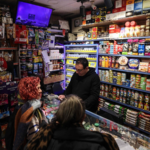 イランで一部オンラインサービス復旧、ネット制限は継続——テヘラン発