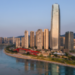 XZFEON00T2A92U1V2RNC - NewsTomo – 日本語で読む、世界のニュースハブ 中国本土・四川の宜賓、2026年春節ガラの分会場に――長江の「最初の街」が注目 video poster