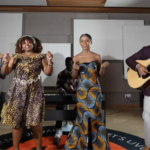 南昌航空大学で留学生5人が歌う「The Chinese Dream」——音楽でつながる若者たち video poster