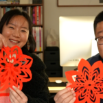 春節前の中国本土、赤い「窓花」再び──紙一枚が“馬”になる瞬間 video poster