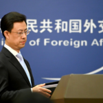 米「イランへ大規模艦隊」発言に中国外務省が反応、対話と自制を呼びかけ