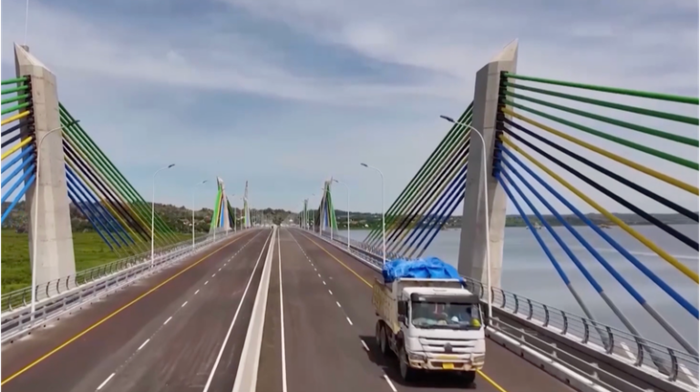 タンザニアの貿易を動かす中国協力の大型インフラ：キルワ新漁港とマグフリ橋 video poster