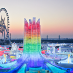 2026年2月の中国本土・ハルビン「氷雪大世界」巨大氷宮殿と光の冬祭り 2026年2月の中国本土・ハルビン「氷雪大世界」巨大氷宮殿と光の冬祭り video poster