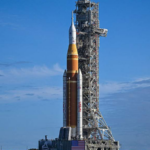 NASAの有人月周回「Artemis II」、燃料漏れで2月打ち上げ断念　最短3月へ