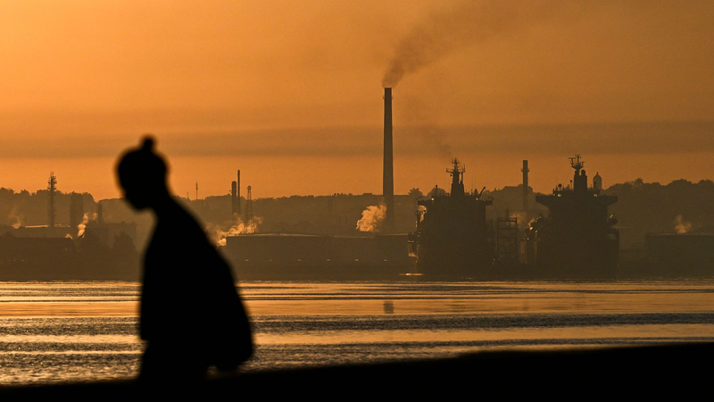 米OFAC、ベネズエラ産原油の対キューバ再販売を条件付き容認