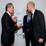 中国・ドイツ・フランス外相がミュンヘンで会談、安保会議の合間に