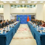 中国・南アが新たな貿易枠組み協定、投資と再エネも視野に