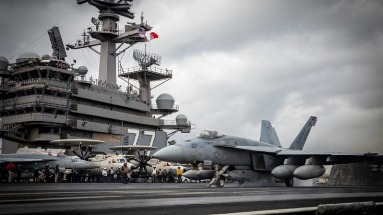 米軍、2隻目の空母を中東へ準備か　対イラン緊張で2週間以内の可能性