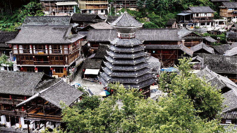 中国本土・貴州のトン族「鼓楼」——釘なし木組みのドラムタワーが支える村の中心