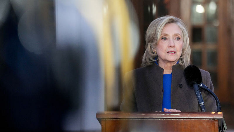 ヒラリー・クリントン氏「エプスタイン犯罪は知らなかった」 米下院で証言