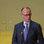 DPH9Y2KS3IKUX1738B2V - NewsTomo – 日本語で読む、世界のニュースハブ メルツ独首相、初の中国訪問を終了 杭州で経済界と会談し協力を確認 video poster