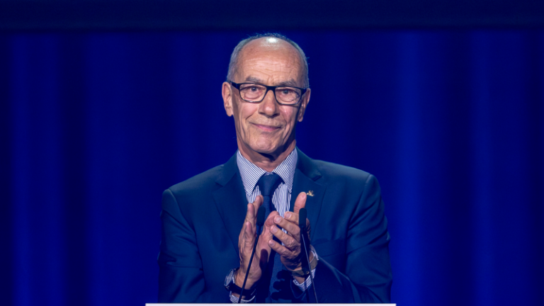 FISU会長エダー氏、中国本土の冬季スポーツ発展を評価　2027年長春冬季ユニバーシアードに期待