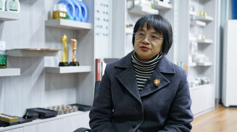 中国本土・宜賓のクスノキ産業、魏琴氏が描く“緑の成長” video poster