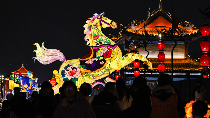 中国本土「馬の年」到来、泣き顔の“ハズレ玩具”が希望と創造性の象徴に