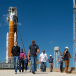 NASAの月ロケット、ヘリウム不具合で再び格納庫へ　アルテミスIIは4月以降に