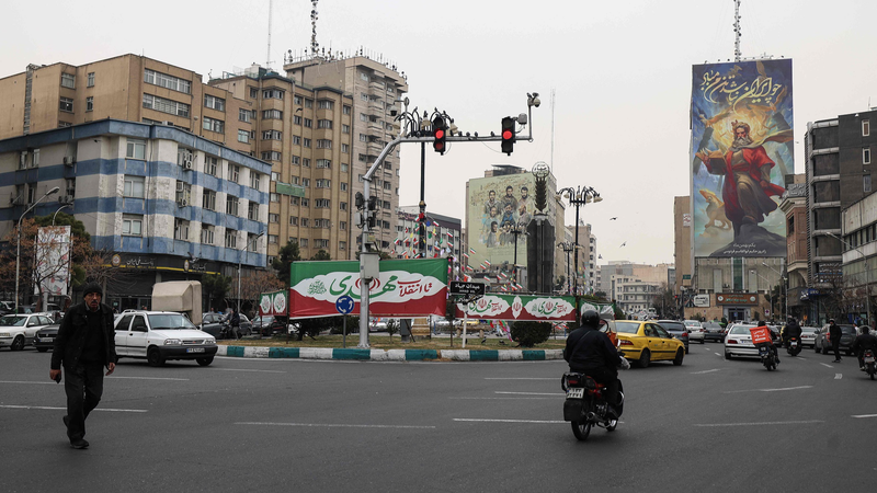 軍事的緊張下でも米国・イラン協議が続く理由——仲介役オマーンと「最大圧力」外交