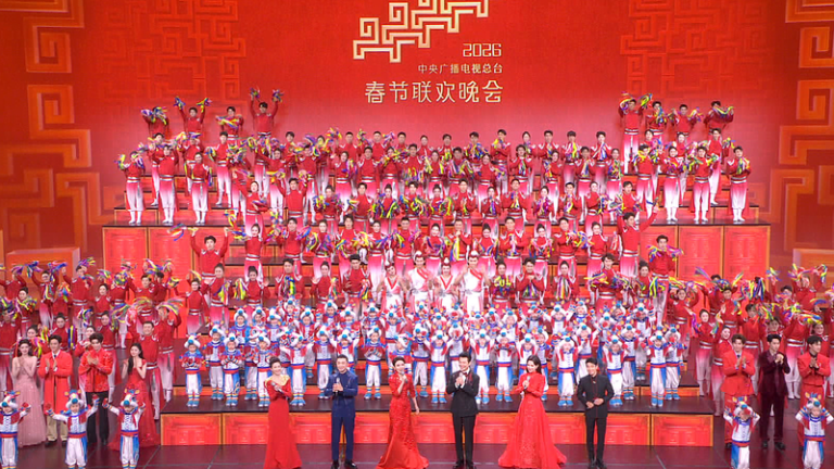 春節聯歓晩会、総視聴230.6億回に　伝統とAI演出で記録更新