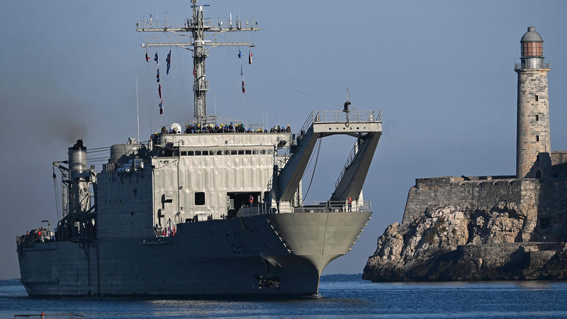 メキシコの人道支援船がハバナ入港　米国の関税圧力の中で支援継続