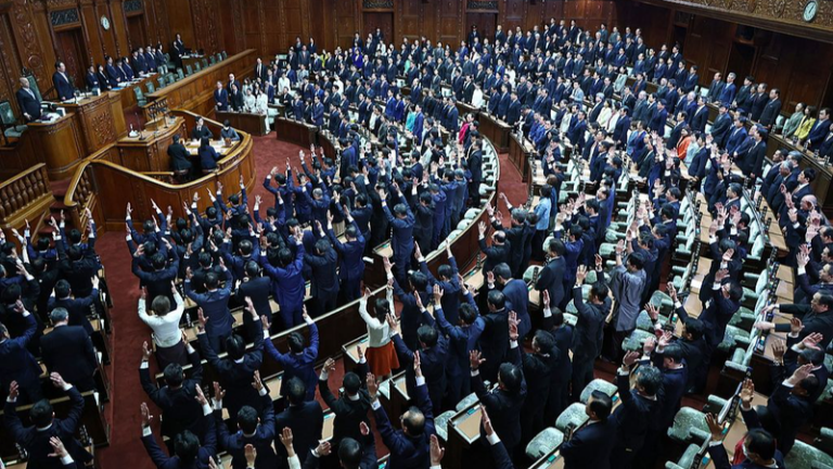 高市内閣が総辞職、午後の首相指名へ　再任見通しは？