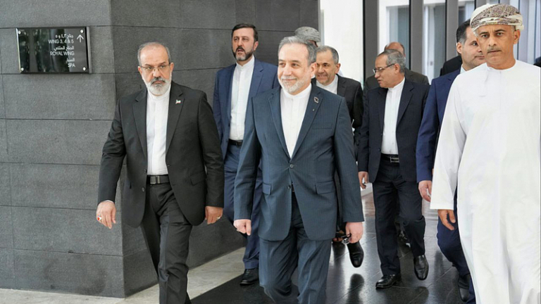 イランと米国、オマーン間接協議は「いったん終了」も交渉継続へ