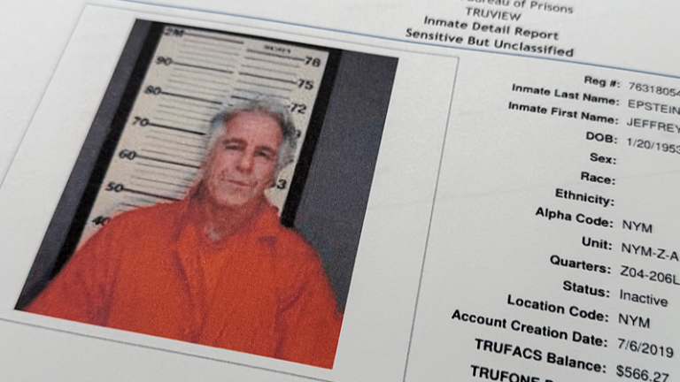 エプスタイン資料公開めぐり米下院が紛糾：黒塗りと20年捜査のタイムライン