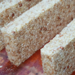 貴州の手作り胡麻餅が春節前に最盛期　トゥチャ族の味が食卓へ video poster