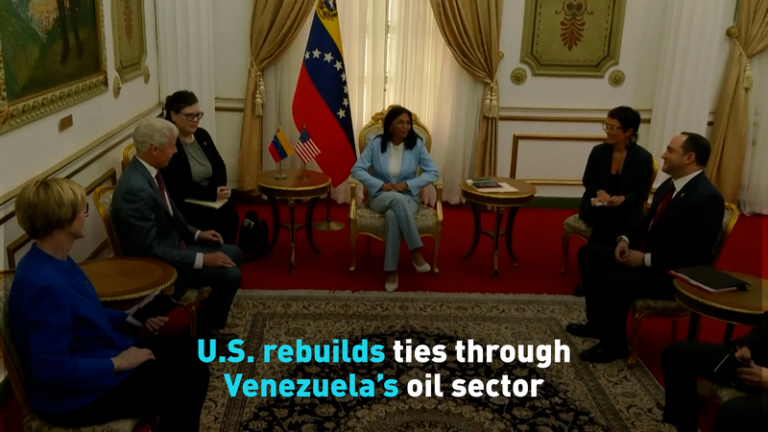 米国、ベネズエラ石油で関係修復へ　1000億ドル計画とWright長官訪問 video poster
