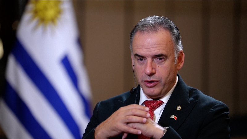 ウルグアイ大統領「中国と戦略的パートナーシップを格上げ」関係深化に意欲 video poster