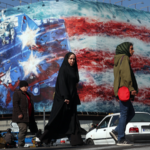 NXO2FYJA8AQ4039G6NEW - NewsTomo – 日本語で読む、世界のニュースハブ 米国の対イラン制裁、最大限の圧力が生む外交停滞——「和平」までの遠さ