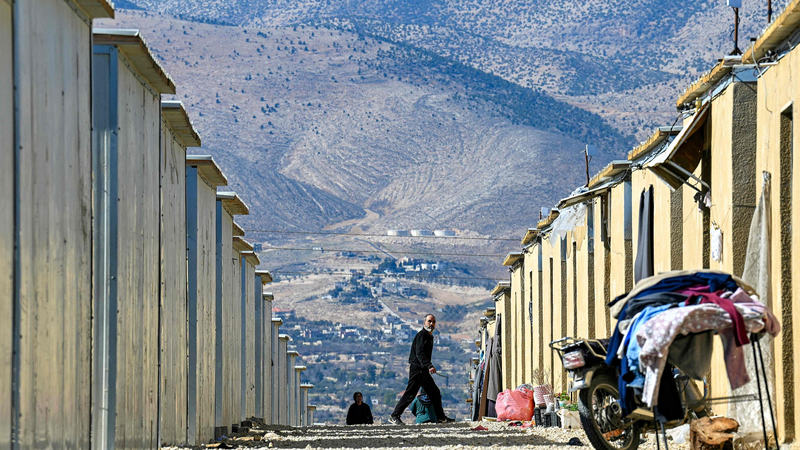 レバノン東部でイスラエル空爆、ヒズボラ司令官含む6人死亡　停戦下でも緊張