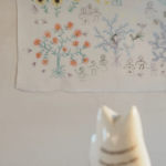 北京・秋舎ガーデンで咲く刺繍——「グラニー・シエンツァオ」の静かな物語