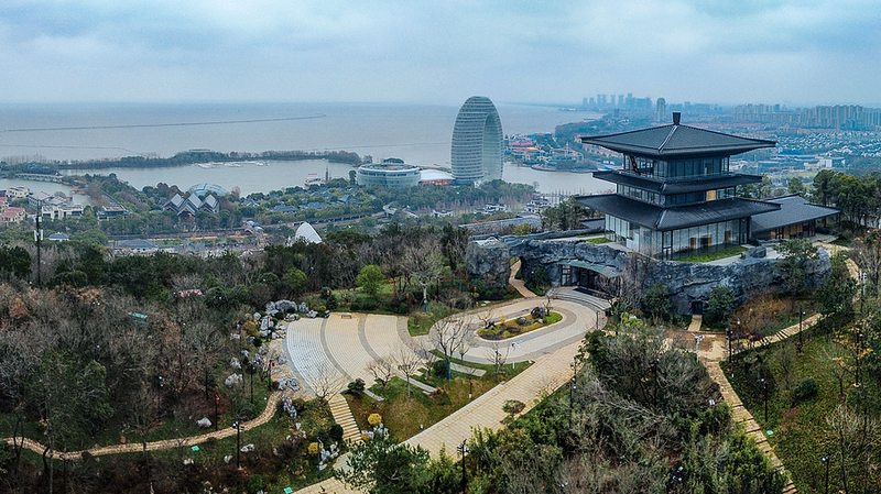 中国本土・浙江省湖州の「ムーンスクエア」 太湖畔に広がる江南の夜景 video poster