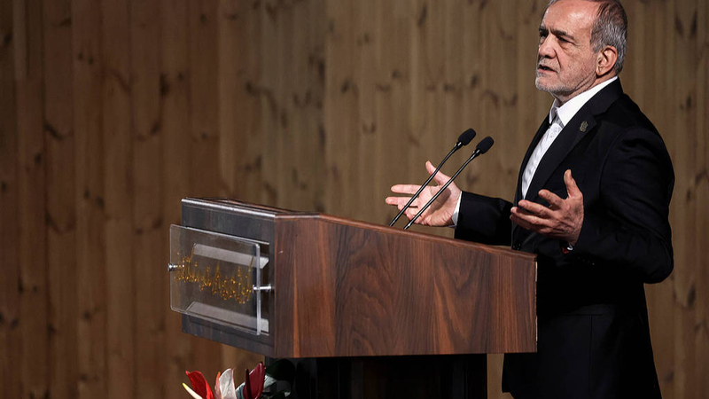 イラン大統領「不信の壁」指摘　米国の要求が核協議の進展阻むと発言