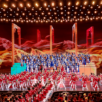 春節聯歓晩会2026、世界同時中継とAI演出で「春晩」が映すいま