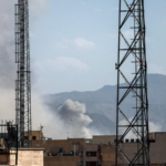 米国・イスラエルの対イラン攻撃、核抑止超え「指導部交代」狙いか――分析