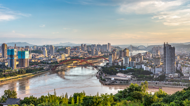 中国本土・四川省の宜賓：長江の「第一の街」が2026年春節ガラの舞台に video poster