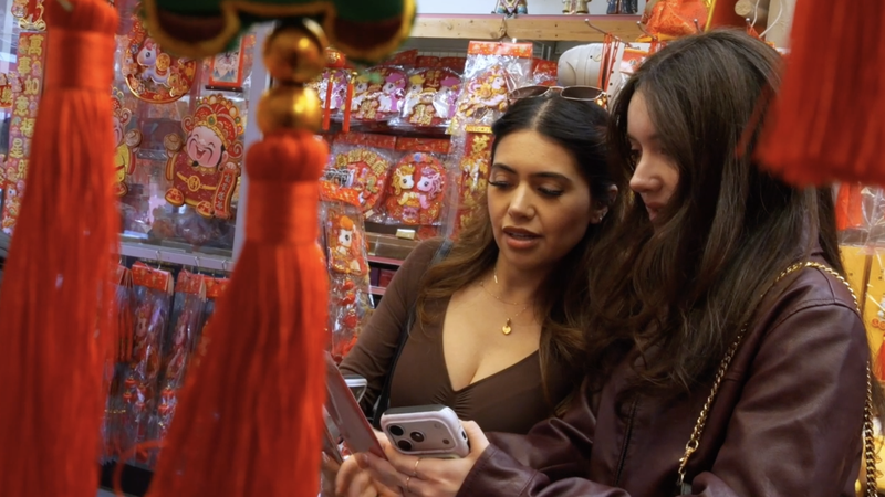 中国東部・義烏の新年グッズ、馬モチーフが米国向け輸出で存在感 video poster