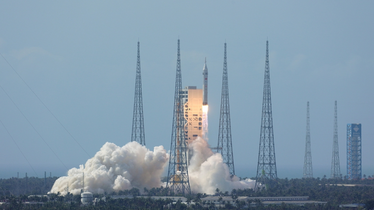 中国の長征10号、低高度飛行試験に成功　有人月探査へ節目