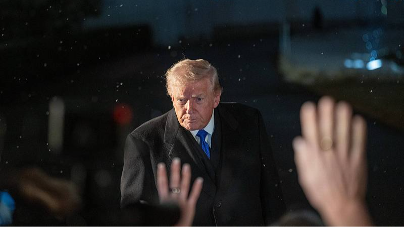 トランプ氏「イランとの協議は来週も継続」オマーン会合後に発言