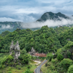 四川・興文ユネスコ世界ジオパークのカルスト絶景、2026年春節ガラで宜賓に注目 video poster