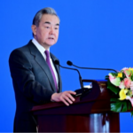 YG33RF9Z9QAGBHIH6G6R - NewsTomo – 日本語で読む、世界のニュースハブ 中国外務省が2026年新年レセプション 王毅外相「分断より協調を」