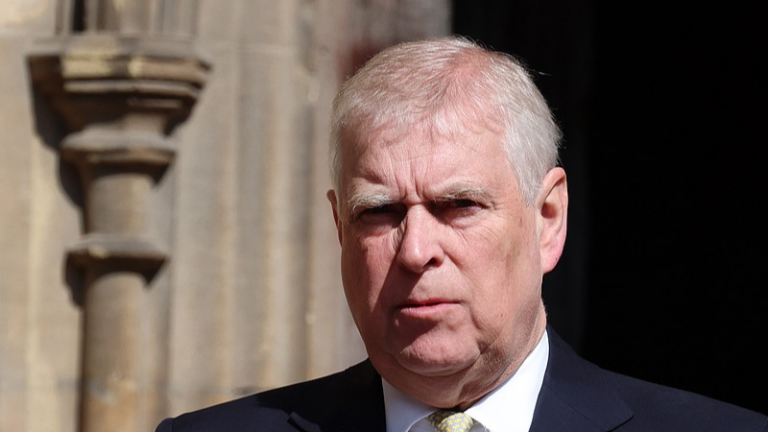 英警察、チャールズ国王の弟アンドルー氏を逮捕と報道　公職不正疑い