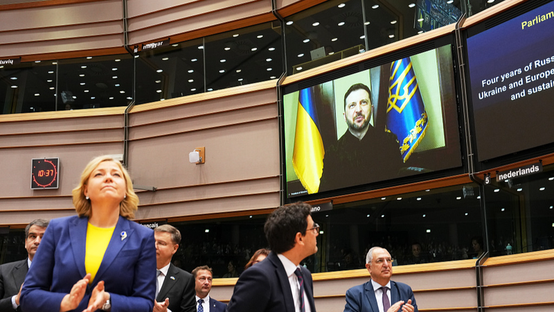 ゼレンスキー氏「米露ウ3者協議、10日以内も」停滞する和平交渉の行方